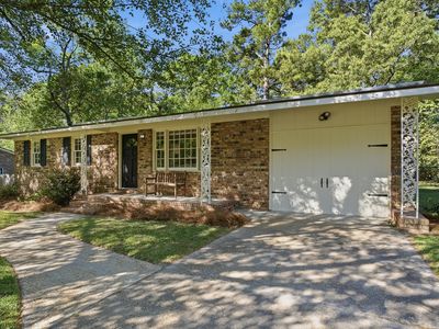 411 Forest Cir