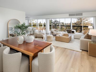 101 Alma St APT 1101