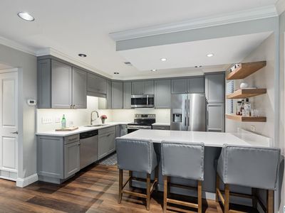 217 E Grn #217