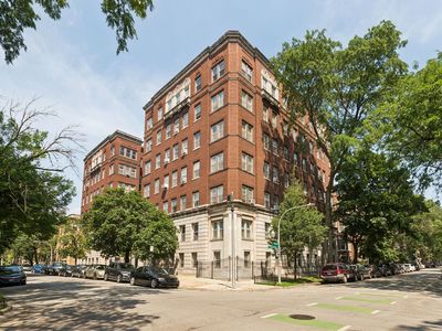 1044 W Balmoral Ave APT 4C