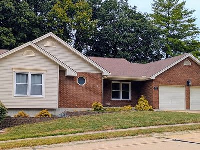 1037 Picardy Ln