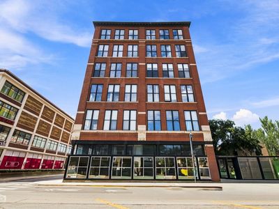 1872 N Clybourn Ave APT 407