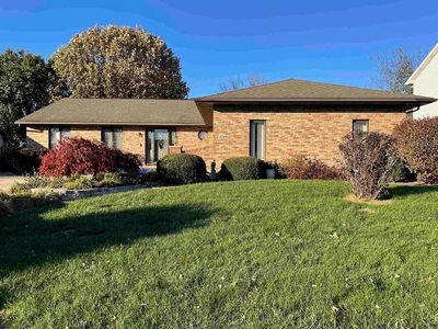 2709 Meadow Pointe Dr
