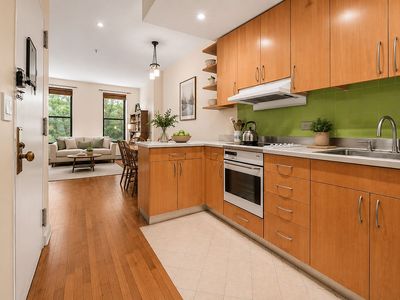 137 Guernsey St APT 3L