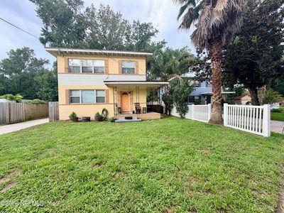 2542 SPRING PARK Road