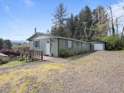 2506 NE 36th Dr
