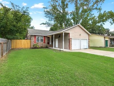 4022 Parkbrook Dr