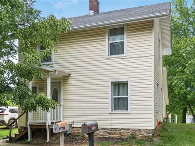 212 W Main St