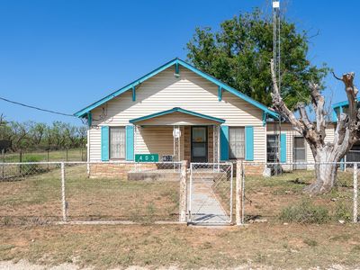 403 N Plano Ave