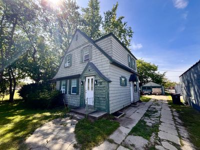 738 Washington Ave