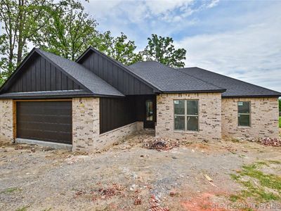 685 Woodlands Dr