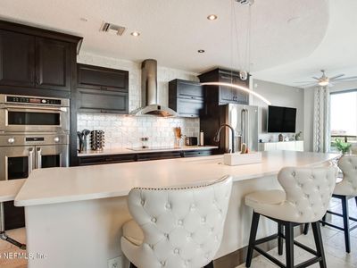 1431 RIVERPLACE Boulevard #1710