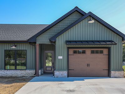 910 Violet Ct