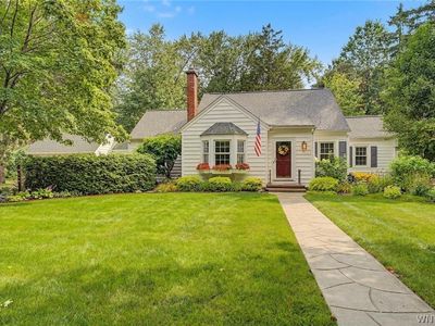 57 Lombardy Ln