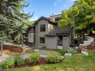 4340 Fairway Nine Dr