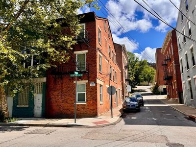 226 E Clifton Ave