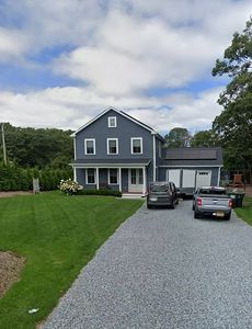98B Old Country Rd