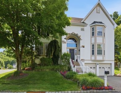 Property at 1 Rock Ledge, Oakland, NJ