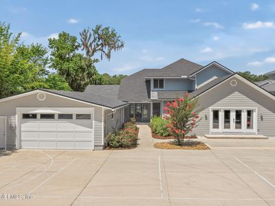 55 S ROSCOE Boulevard