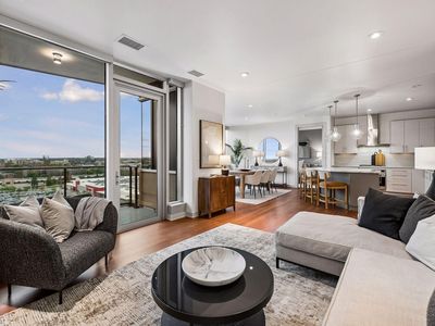 3209 Galleria Unit 1103