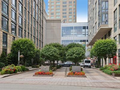 25 City Place #6C