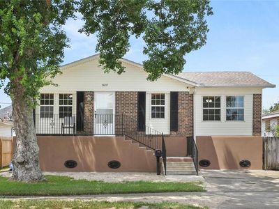 3637 W Loyola Dr