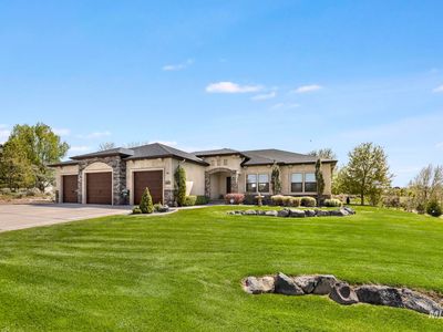 4152 N Meadow Ridge Cir
