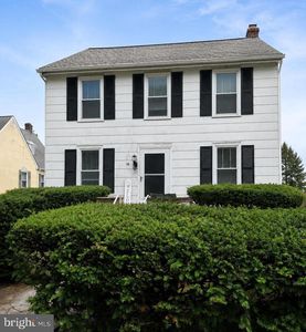 Property at 218 E 2nd St, Avondale, PA