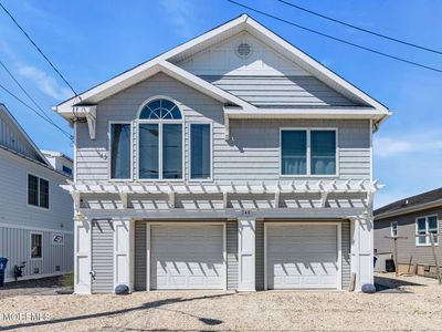 346 W Bayview Drive