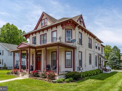 238 E Main St