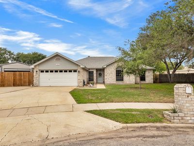 2409 Twin Oak Dr