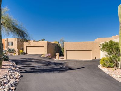 701 E Placita Leslie