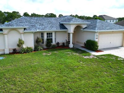 5705 NW Crocus Avenue