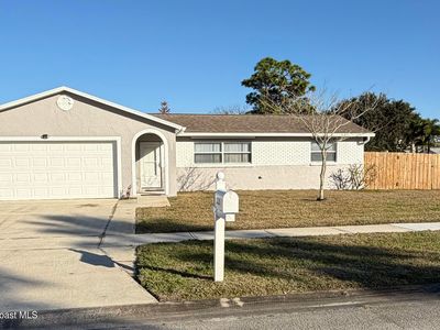 220 Cinnamon Lake Cir