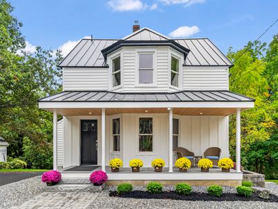 36 Traip Avenue