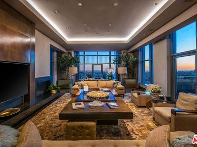 10776 Wilshire Blvd #2302