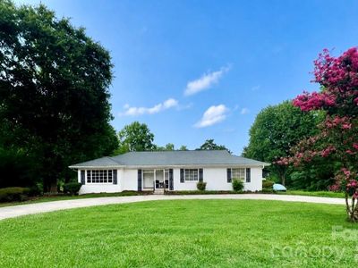 436 E Club Dr