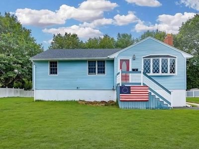 18 Dana Rd