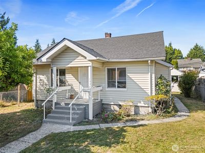 1906 S Hosmer Street