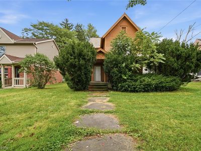 Property at 934 Middle Ave, Elyria, OH