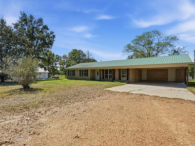 2395 Mowdy Rd