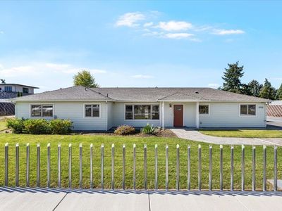 1225 Corona Ave