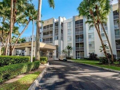 9725 NW 52nd St APT 202