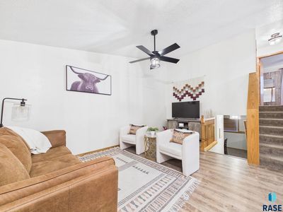 8009 W Stoney Creek St