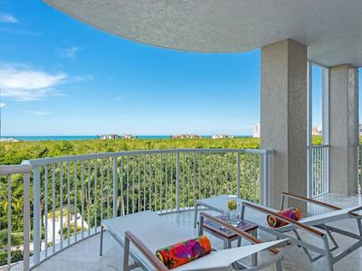 7117 Pelican Bay Blvd #507