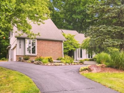 1085 Bear Creek Ct
