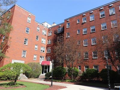 2330 Linwood Ave APT 3D