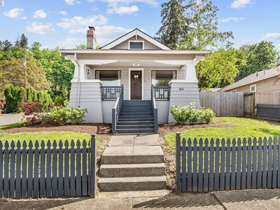 502 S McLoughlin Blvd