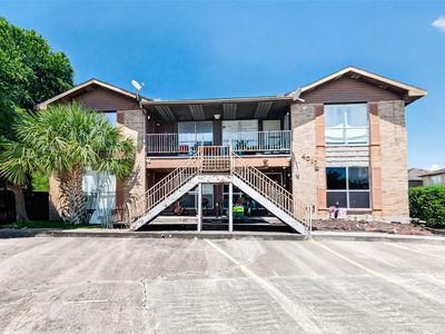 4017 Briar Hollow Dr