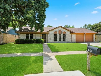 13703 Fernhill Dr